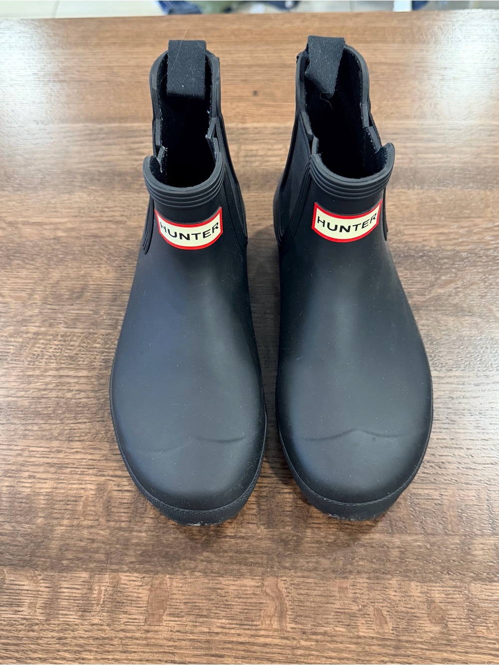 Hunter Women’s Black Chelsea Rain Boots Size 6